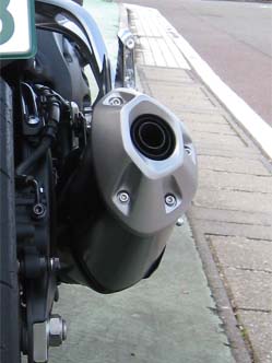 FZ1マフラー3