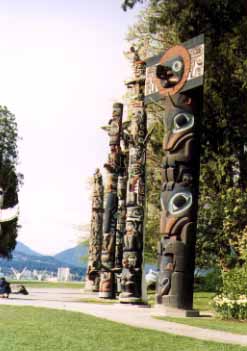トーテム・ポール広場