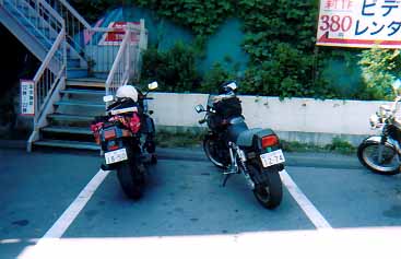 白樺湖へ向かう途中でのGPXと刀